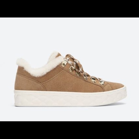 NWT. Uterque Faux Shearling Ankle Boots. Size 10. - Picture 3 of 7